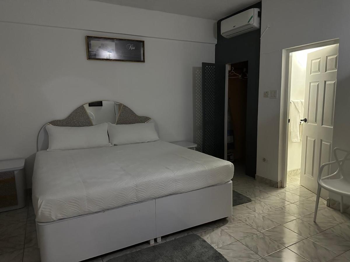 Remarkable 1-Bed Apartment In Montego Bay Exteriér fotografie
